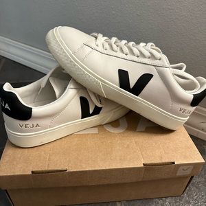 Women’s Veja Campo Sneaker